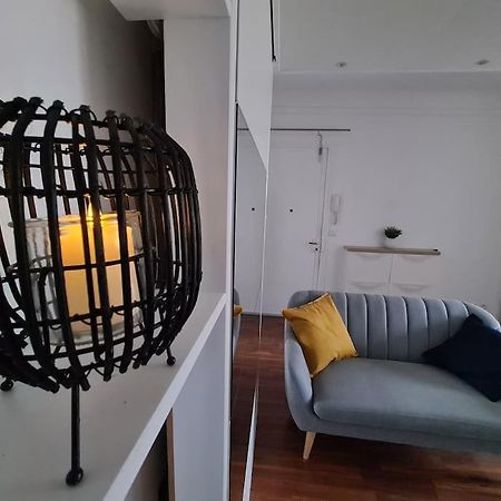 Studio A 2 Pas De La Gare 萨特鲁维尔 外观 照片