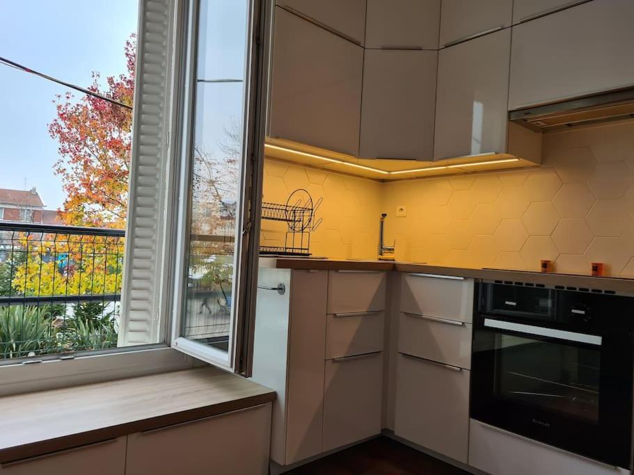 Studio A 2 Pas De La Gare 萨特鲁维尔 外观 照片